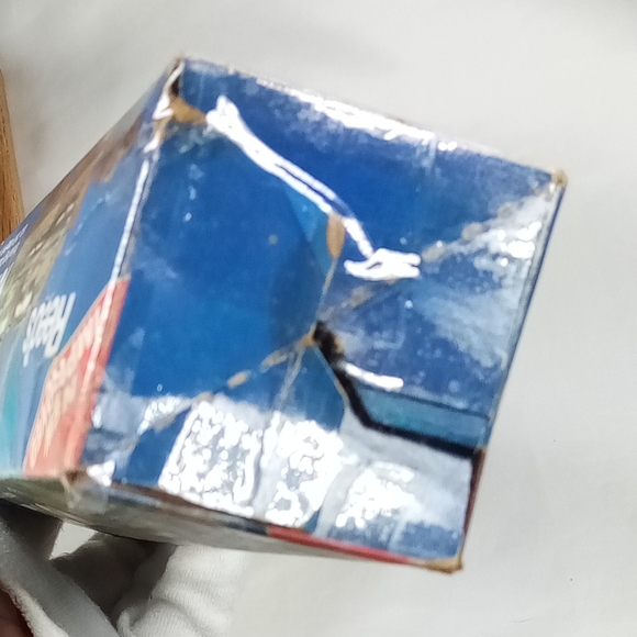 Reeds Rocket Nut Cracker Model 816 With Original Box - Picture 7 of 10